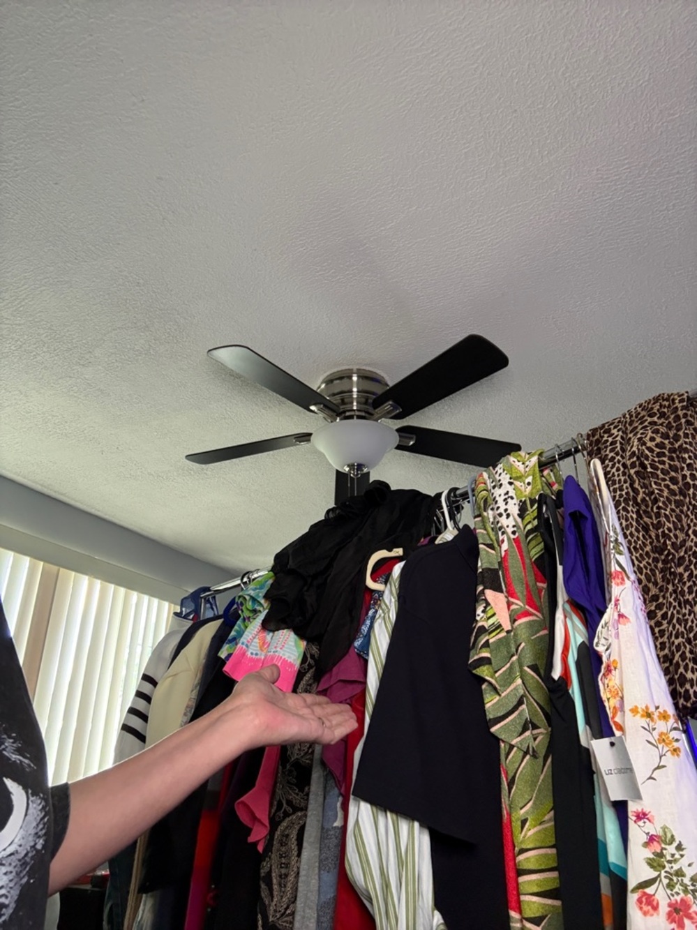 Random Pull From Rack /amy Size /item